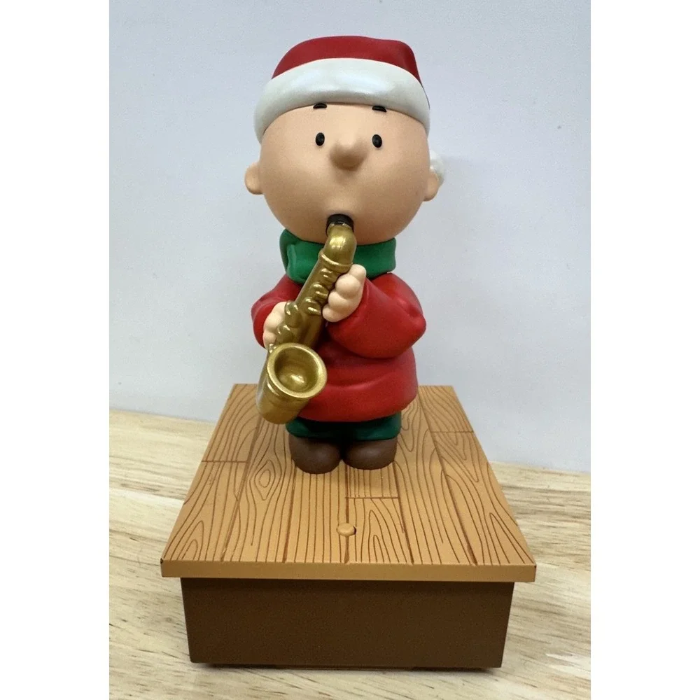 2011 Hallmark Peanuts Band Charlie Brown On Saxophone Tested Play Music & Move
